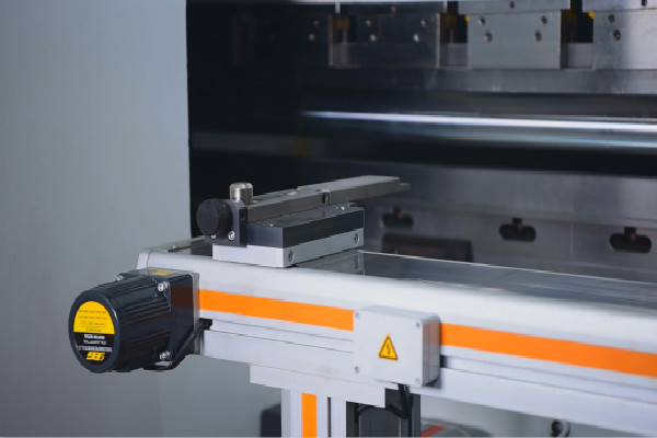 數(shù)控折彎?rùn)C(jī)滑塊