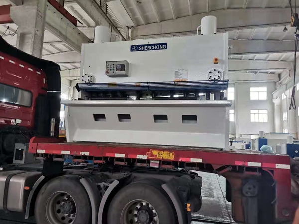 20x2500高精度數(shù)控剪板機